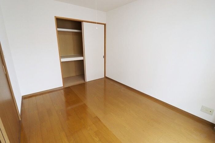 物件内観写真7　(別号室の写真となります（反転タイプ）)