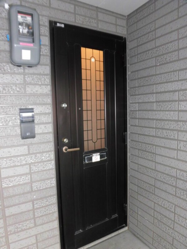 玄関(別号室の写真となっております。)