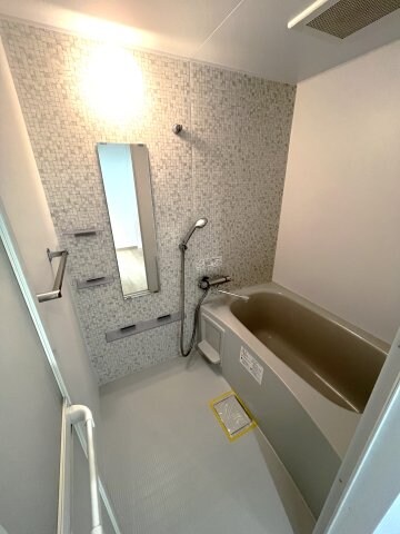 物件内観写真10　(※別階の写真となります。現状優先。)