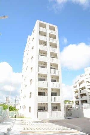プラシード楚辺外観写真
