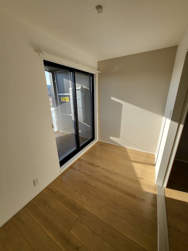 寝室(※同物件別号室参考写真)