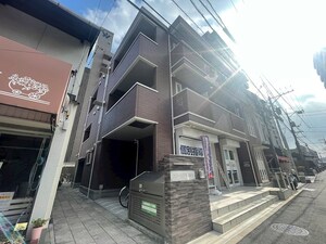 フローラ下祇園駅前外観写真