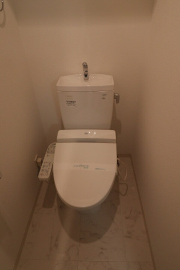 トイレ(※同物件参考写真)