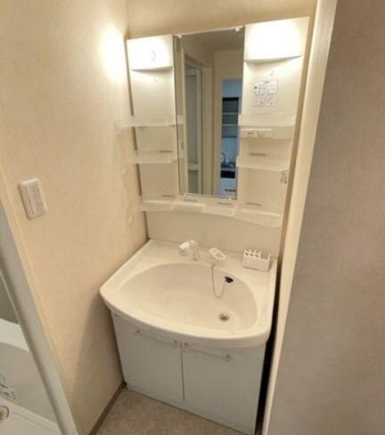 物件内観写真9　(※同物件別号室)