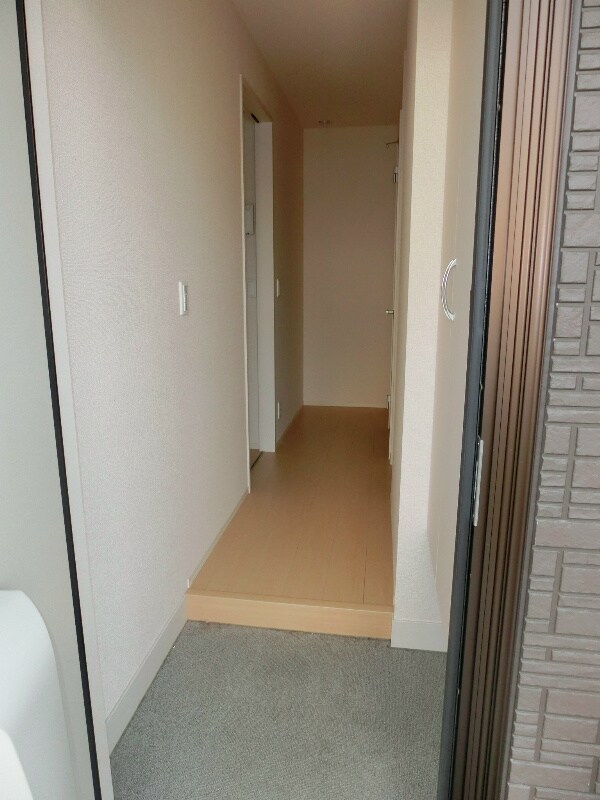 玄関(※反転間取りとなります)