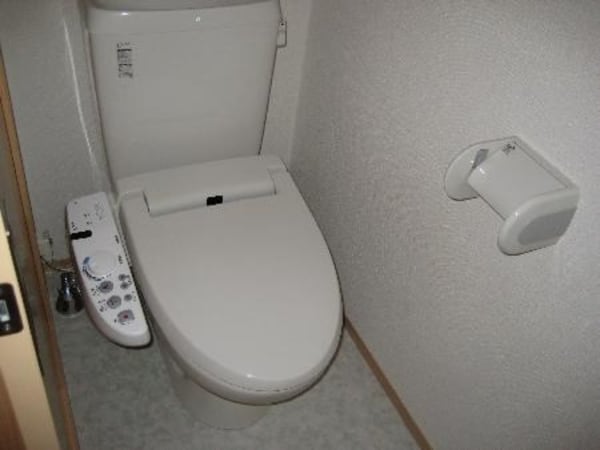 トイレ(※同物件参考写真)