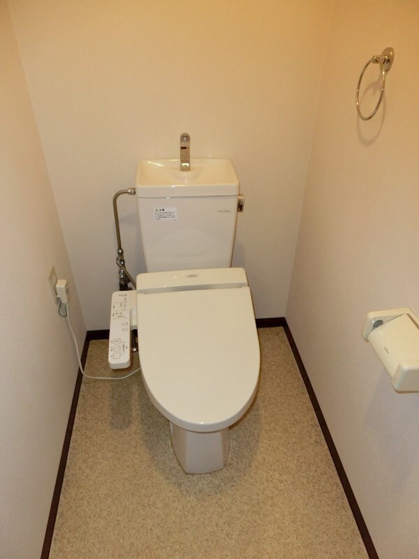 トイレ(※同物件の別号室の写真です)