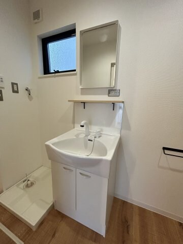 物件内観写真7　(※同物件別号室)