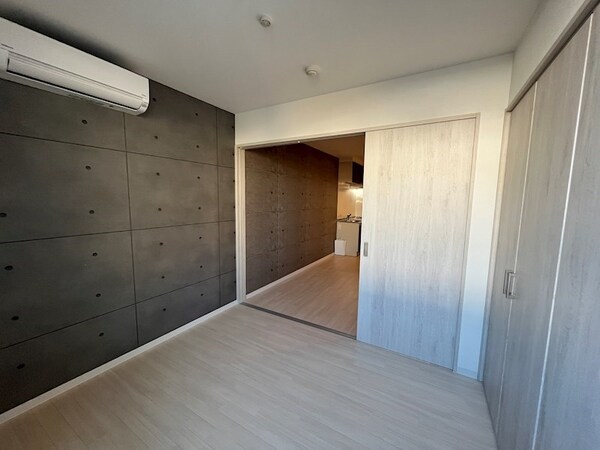 寝室(※同物件別部屋参考写真)
