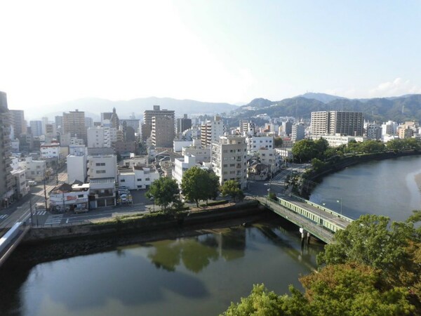 バルコニー(※別のお部屋の参考写真になります)