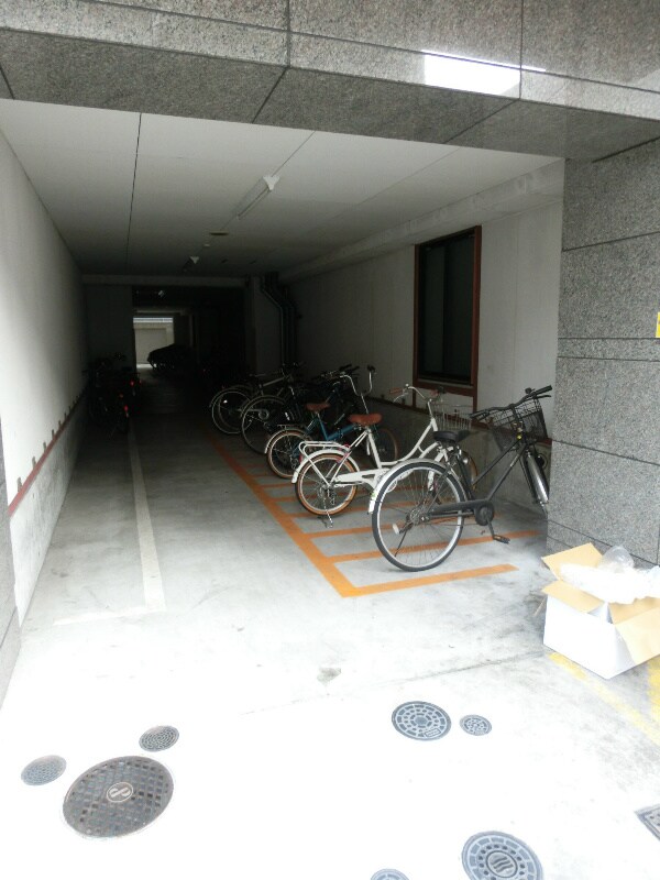 物件外観写真4　(駐輪場☆)