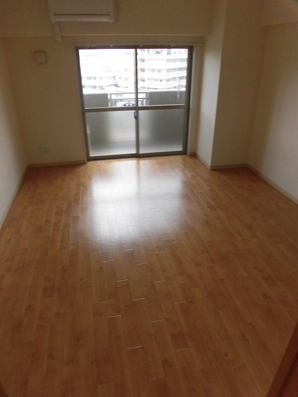 居室(※同物件別号室参考写真)