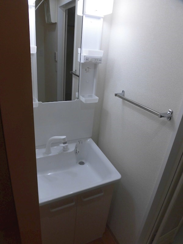 洗面・脱衣所(※同物件別号室参考写真)