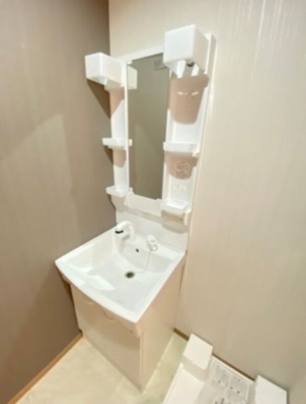 洗面・脱衣所(※同物件別号室参考写真)
