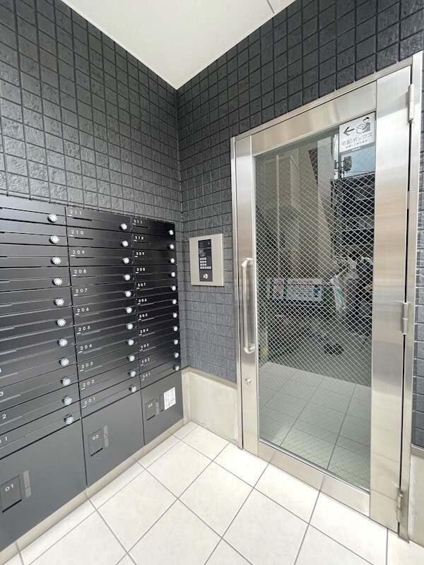 物件外観写真2　(※同物件別部屋参考写真)