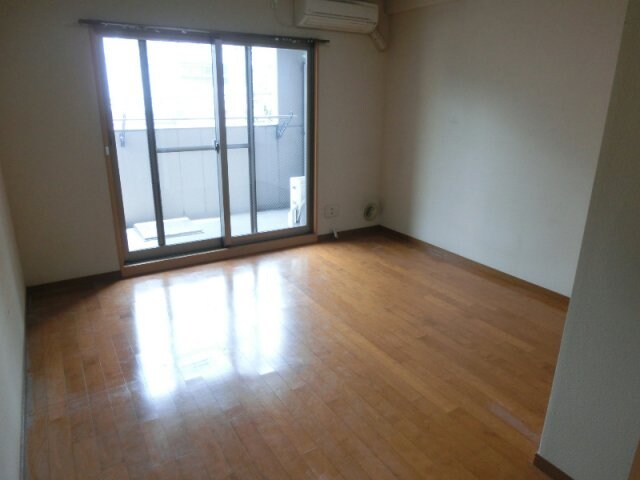 物件内観写真8　(※同物件別号室)