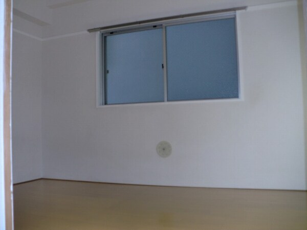 寝室(※同物件別部屋参考写真)