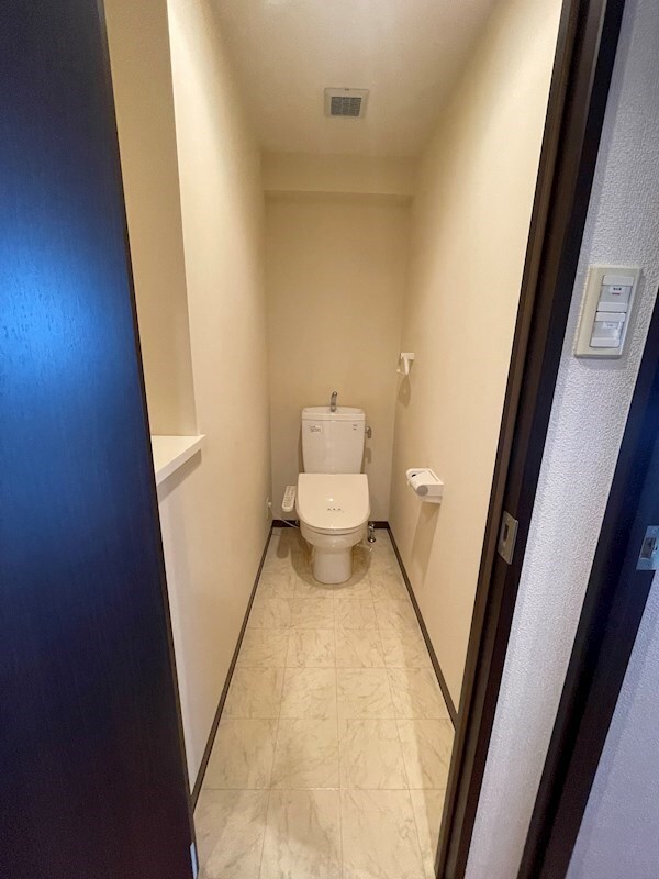 トイレ(※同物件別部屋参考写真)