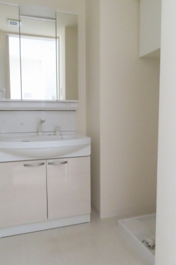 洗面・脱衣所(※同物件別部屋参考写真)