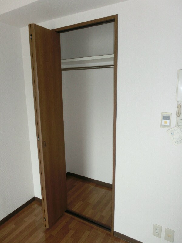 収納(※同マンション別部屋参考写真)