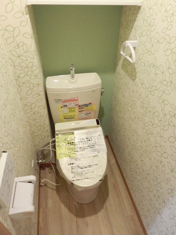 物件内観写真12　(温水洗浄便座)