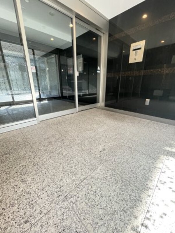 エントランス(※同間取り参考写真)