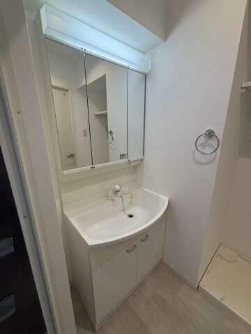 物件内観写真7　(※同物件別部屋参考写真建具の色要確認)