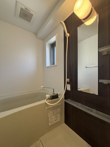 物件内観写真21　(※同物件別部屋参考写真建具の色要確認)