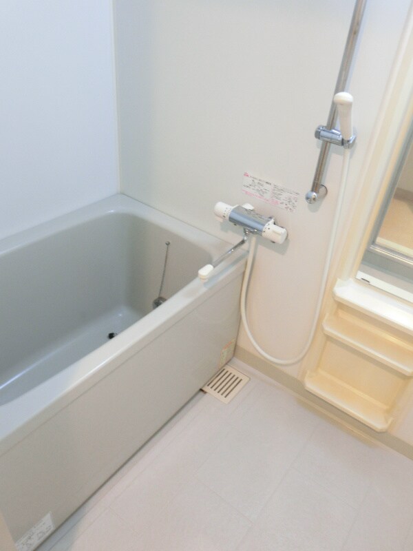 物件内観写真9　(※同物件の別タイプのお部屋の写真です)