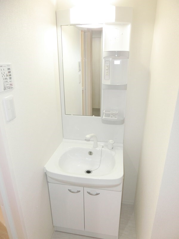 洗面・脱衣所(※同物件別号室参考写真)