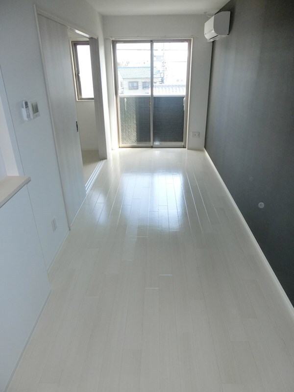 居室(※同物件別号室参考写真)