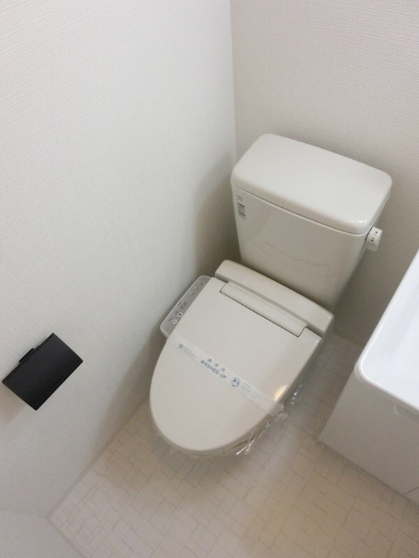 トイレ(※同物件別部屋参考写真)