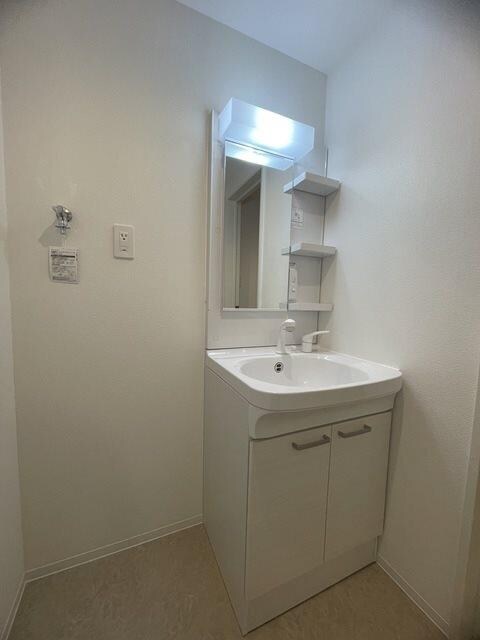 物件内観写真9　(※別号室参考写真)