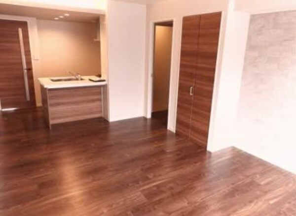 居室(※同物件別号室参考写真)