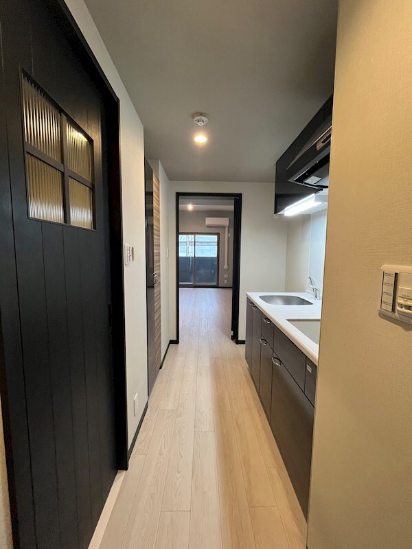 玄関(※同物件別号室参考写真)