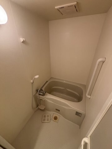 物件内観写真7　(※同物件の別号室の写真です)