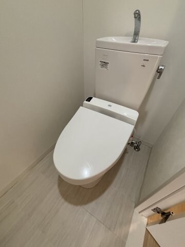 物件内観写真9　(※同物件の別号室の写真です)