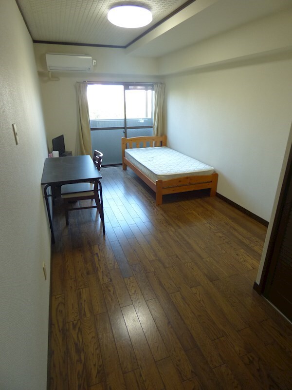 寝室(家具家電付き☆)