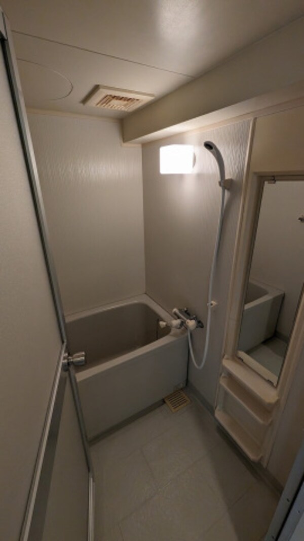 浴室(※同マンション別部屋の参考写真です。)