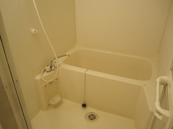 浴室(※同物件別部屋参考写真)