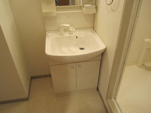 洗面・脱衣所(※同物件別部屋参考写真)