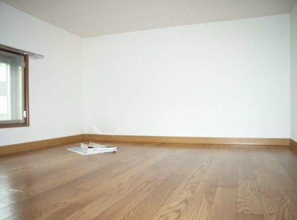 内装他(※同マンション別部屋の参考写真です。)