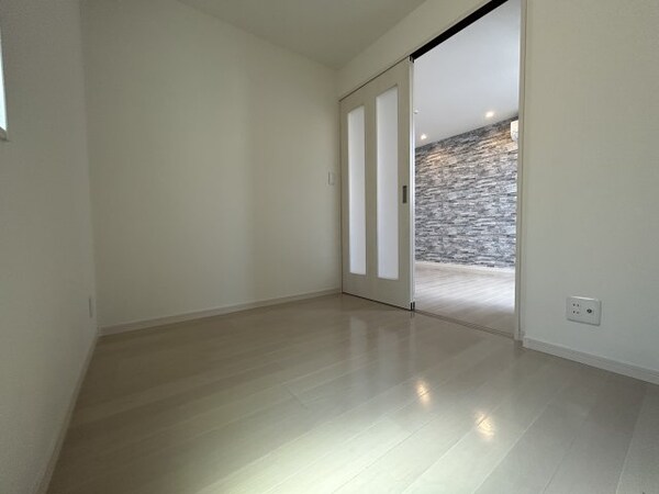 寝室(※同物件別号室)