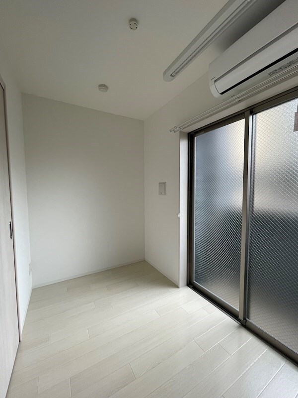 寝室(※同物件別部屋参考写真)