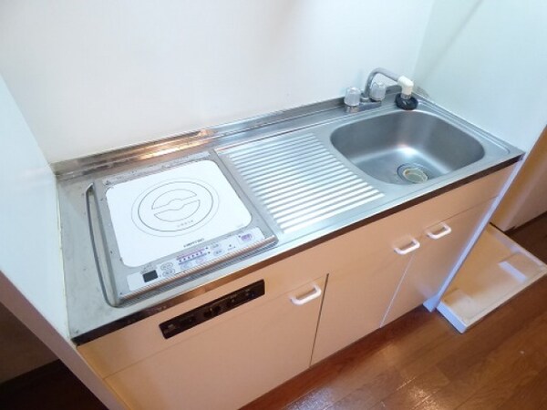 キッチン(※同マンション別部屋の参考写真です。)