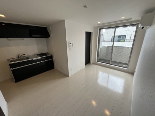 居室(※別号室参考写真)