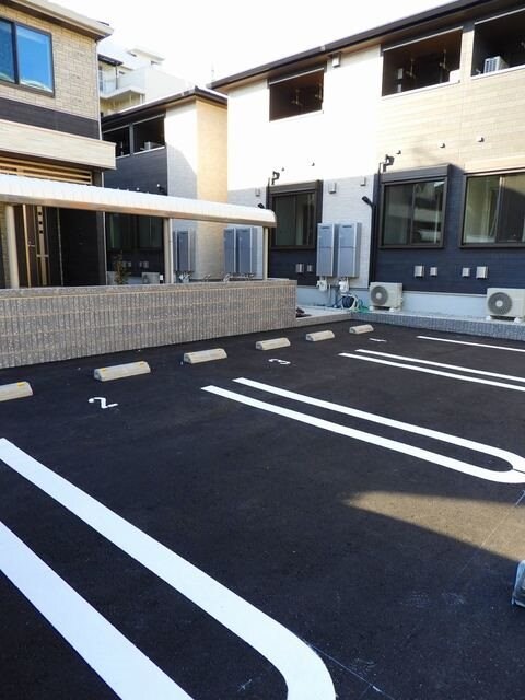 物件外観写真2　(※同物件別号室参考写真)