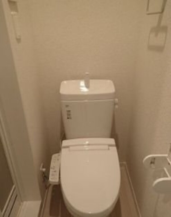 トイレ(※同物件参考写真)