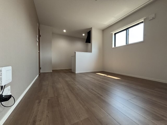 物件内観写真5　(※同型モデルの類似写真)