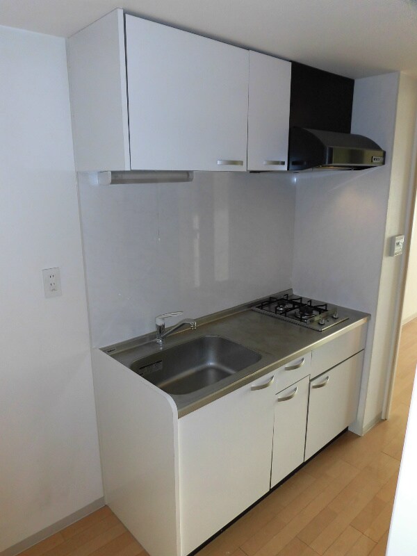 キッチン(※同マンション別部屋の参考写真です。)